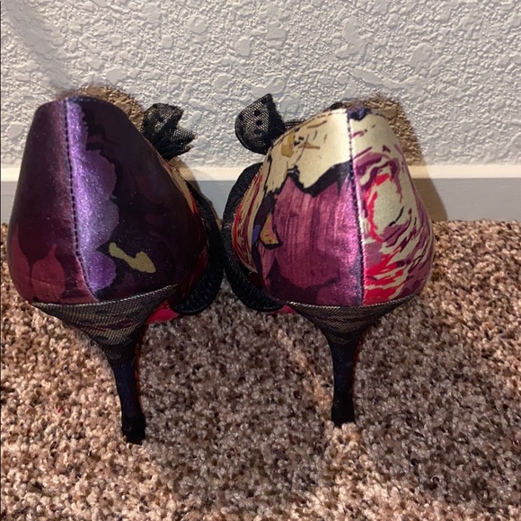 Betsey Johnson Peep Toe Floral SZ 8 - Picture 4 of 6